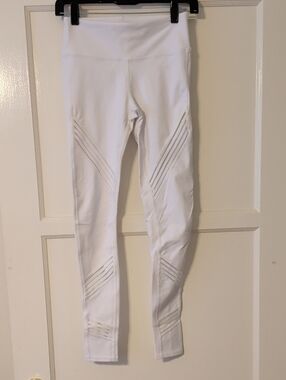 ALO Yoga White Multi Legging - Size XXS